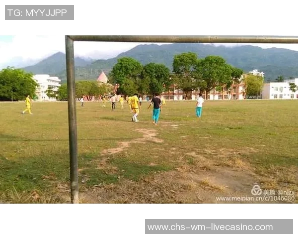 东华大学足球队奋勇争先展现青春风采助力校园文化建设与体育精神传承